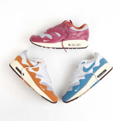 NIKE SNEAKER MYSTERY BOX