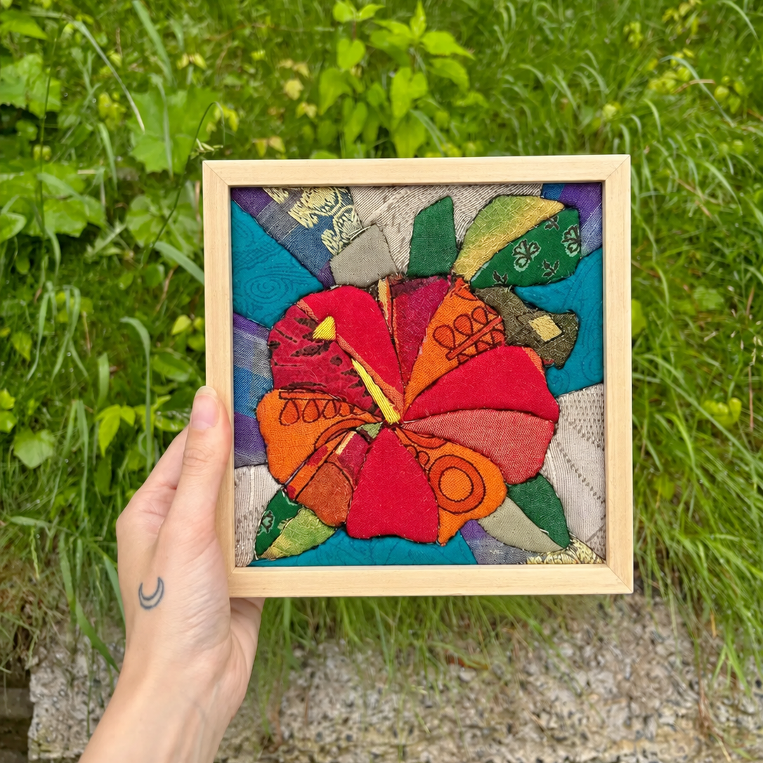 Hibiscus Kinusaiga Art Kit - Stitch-Free Fabric Art 