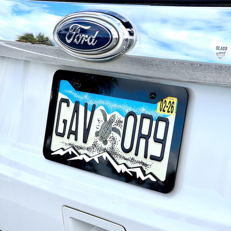 Mountain License Plate Frame Cover (single plate)