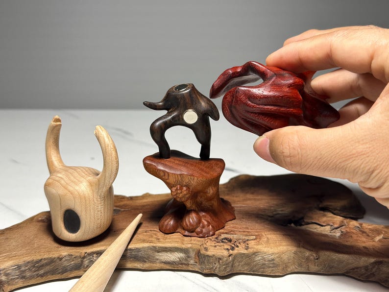 Hollow Knight Inspired Walnut Wood Sculpture • Magnetic Detachable Figurine