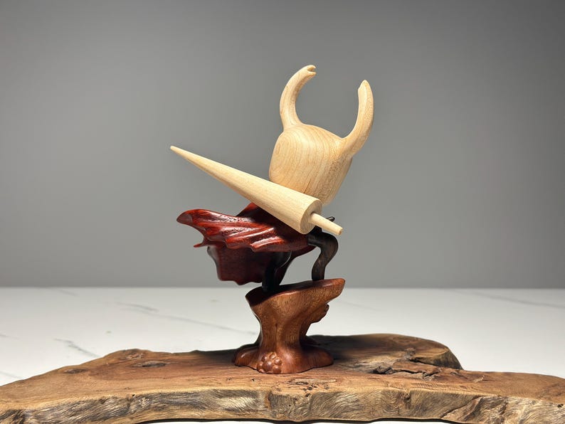 Hollow Knight Inspired Walnut Wood Sculpture • Magnetic Detachable Figurine