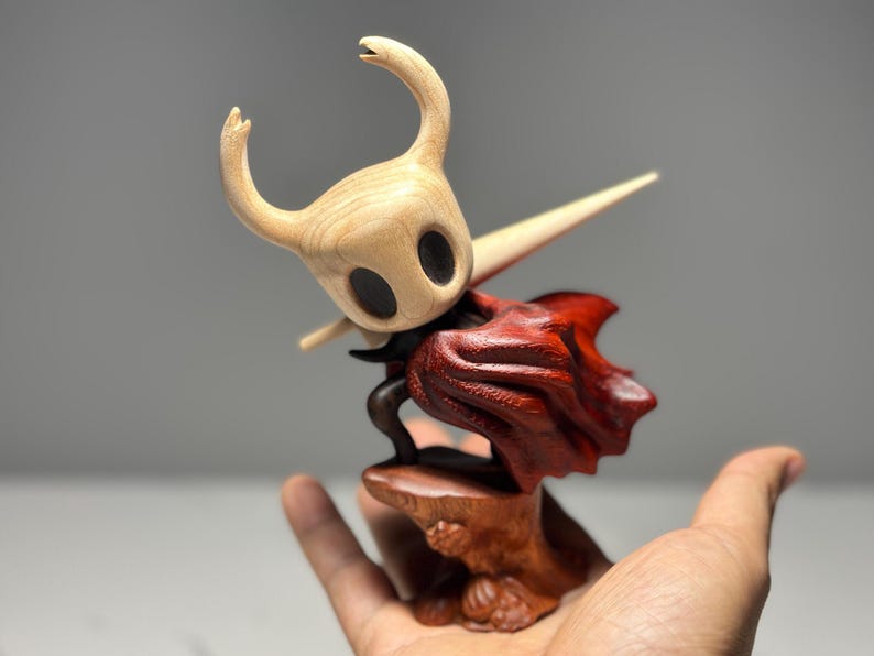 Hollow Knight Inspired Walnut Wood Sculpture • Magnetic Detachable Figurine