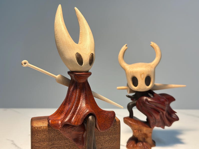 Hollow Knight Inspired Walnut Wood Sculpture • Magnetic Detachable Figurine
