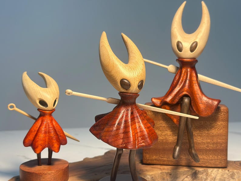 Hollow Knight Inspired Walnut Wood Sculpture • Magnetic Detachable Figurine