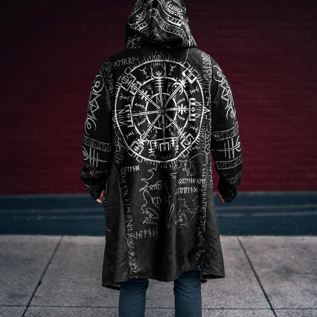 Vegvisir Norse Compass Hooded Cloak - NorseKin detail view 8