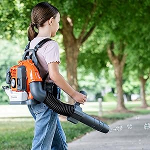 Toy leaf blower that blows bubbles