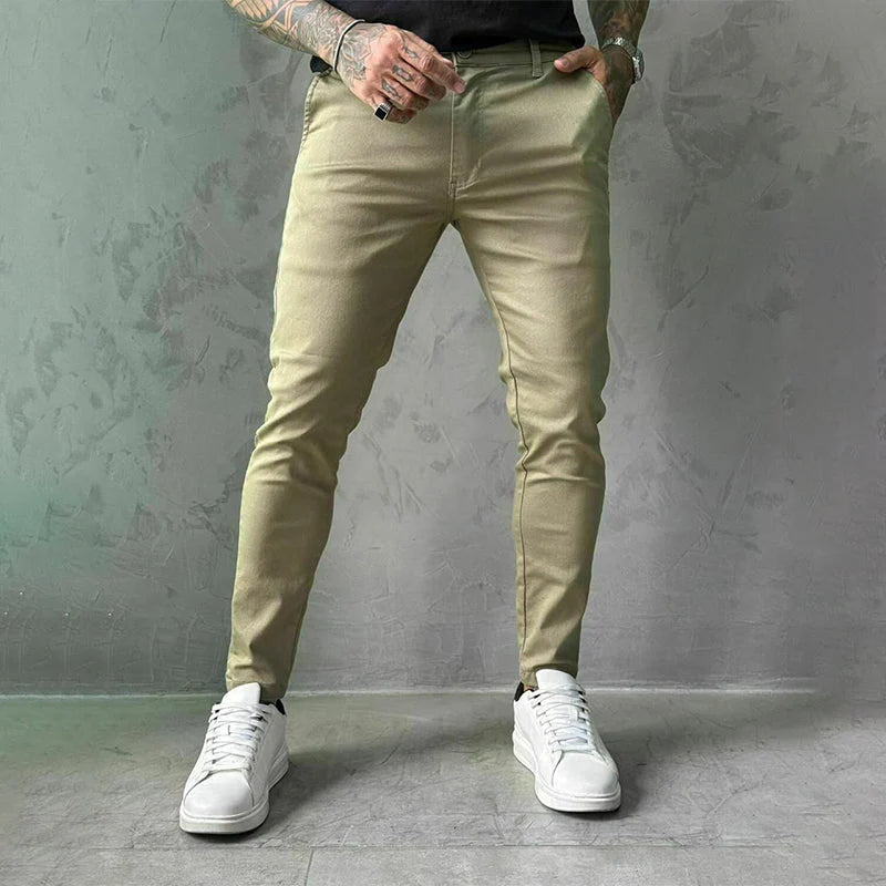 Pantalones casuales de color sólido de corte ajustado para hombre