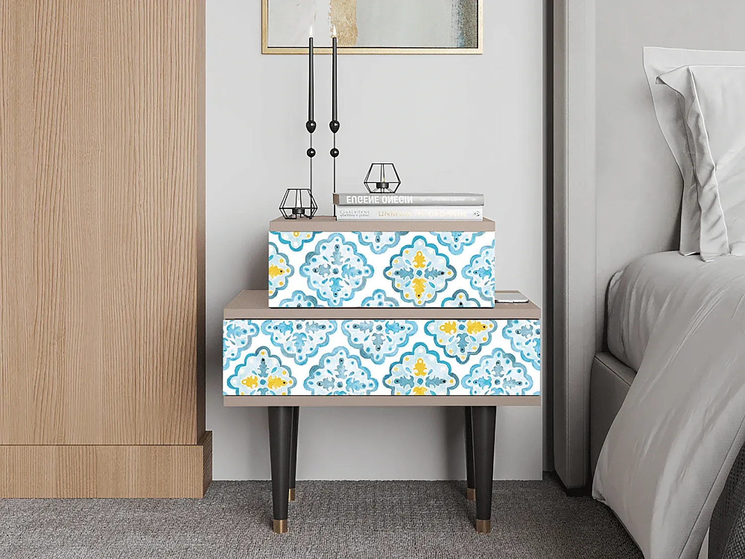 Beistelltisch mit portugiesischen Fliesen und Latte-Design-Velessaliving