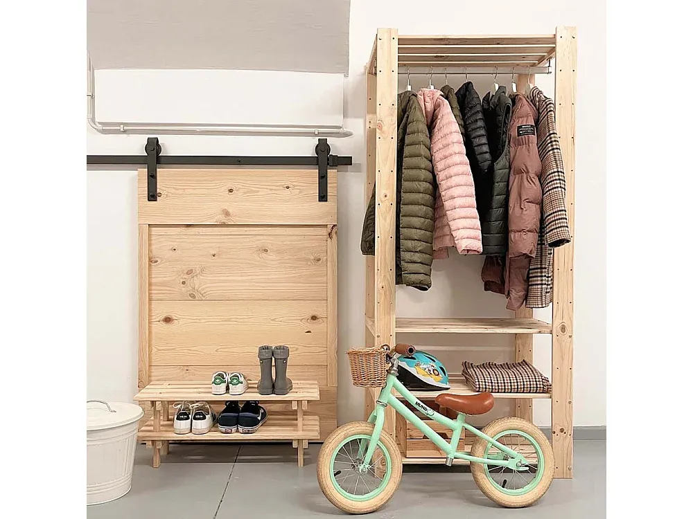 Massives Kiefernholz-Kleiderabteil im klassischen Design-Velessaliving