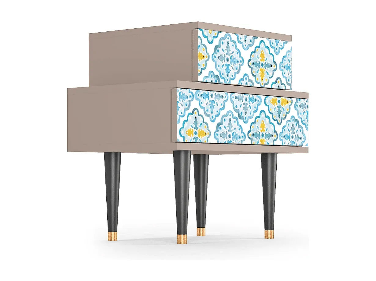 Beistelltisch mit portugiesischen Fliesen und Latte-Design-Velessaliving