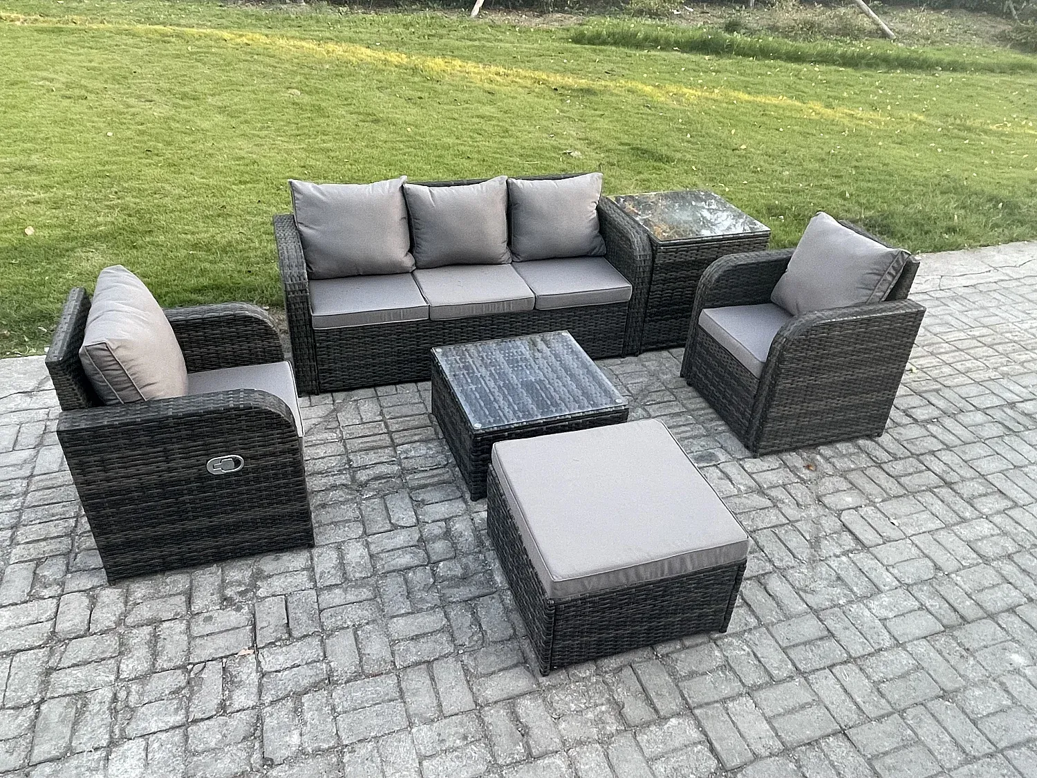 6-Personen Rattan Lounge-Set mit Liegestühlen und Beistelltisch in Dunkelgrau-Velessaliving