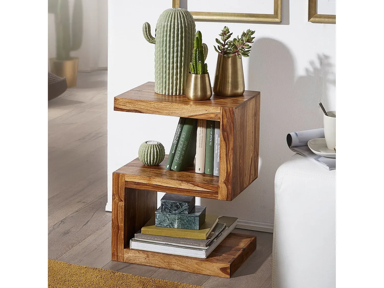 Moderner Beistelltisch aus Massivholz mit Regal-Basneoion