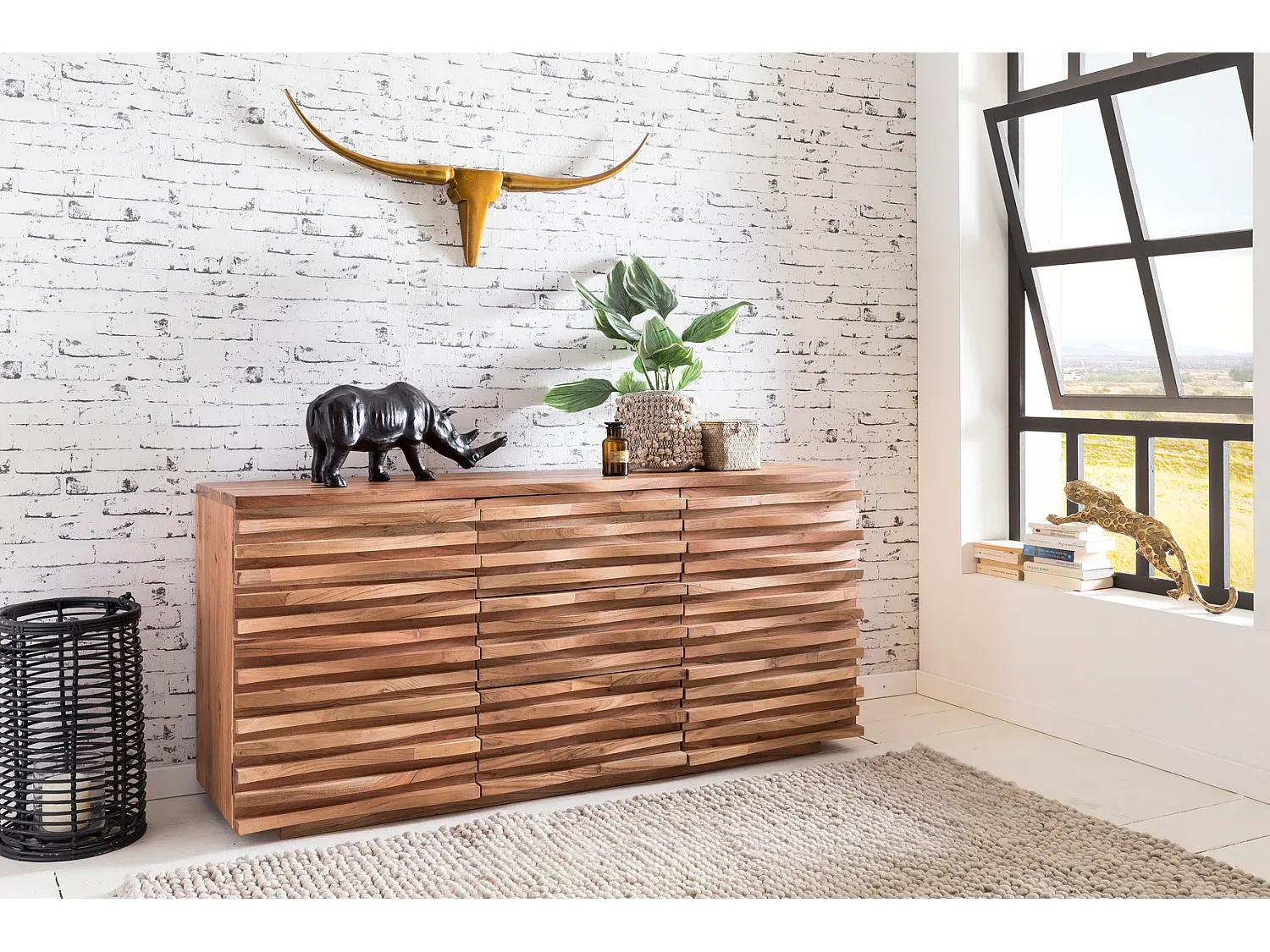 Massivholz Anrichte im Landhausstil mit Baumkante-Basneoion