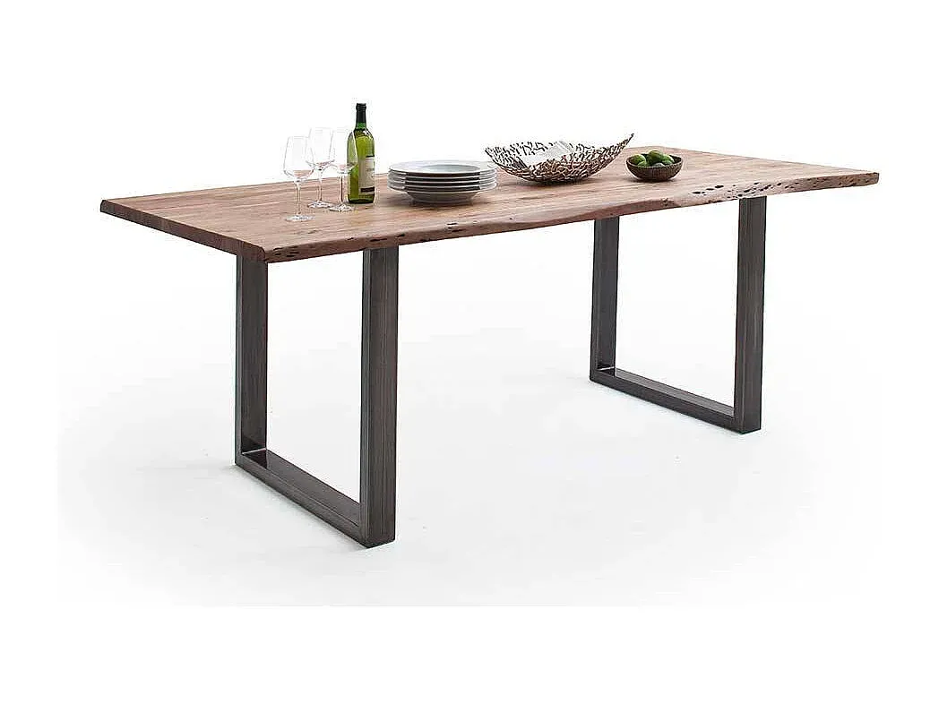 Moderner Esstisch aus Akazienholz und Metall