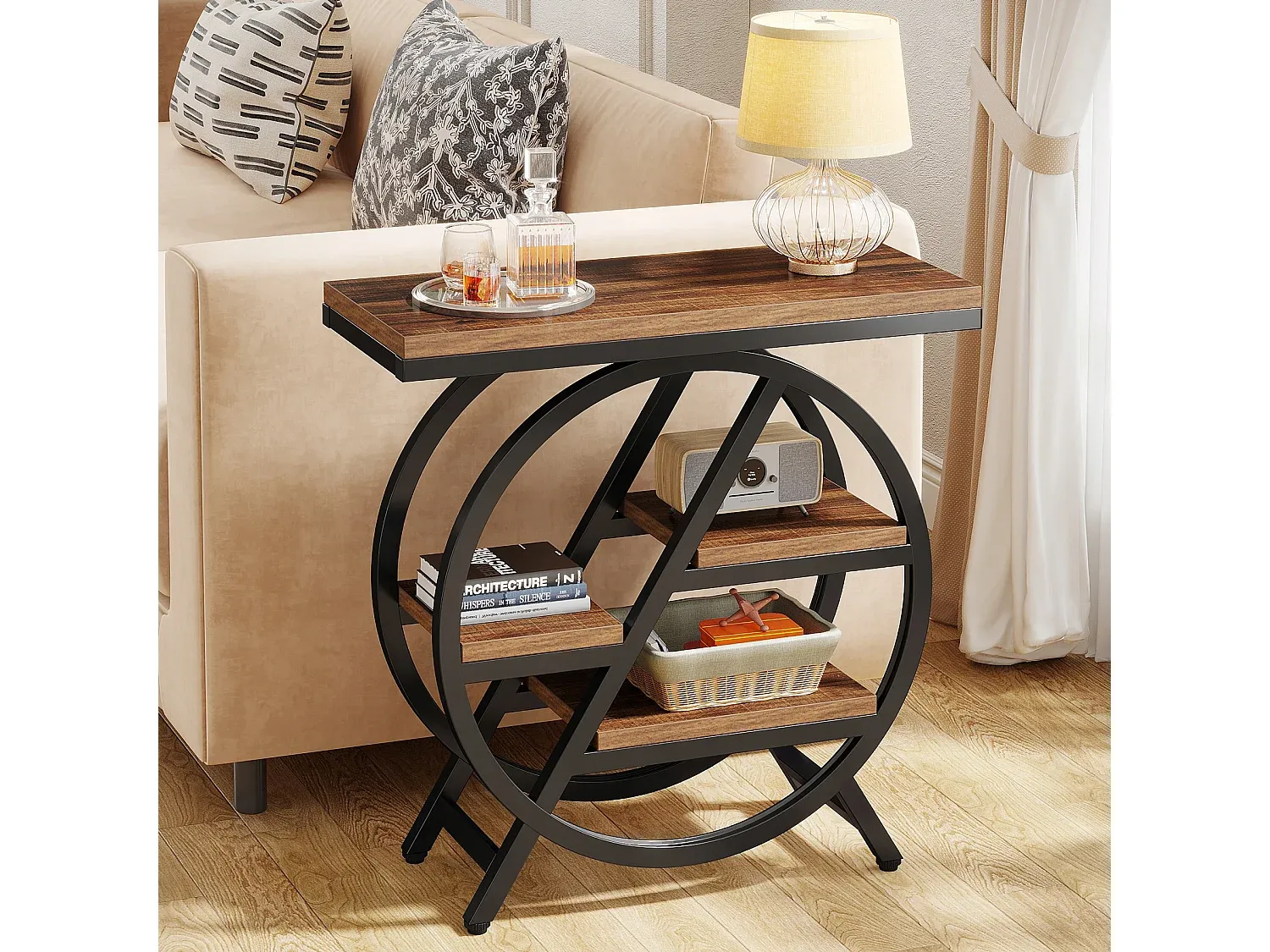 Industrieller Beistelltisch mit geometrischem Metallrahmen, Holzoberfläche