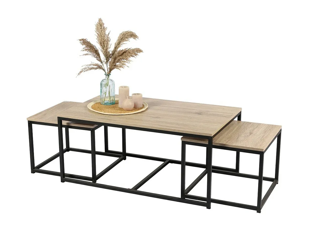 Quadratische Beistelltische im klassischen Stil, helles Eichenholz