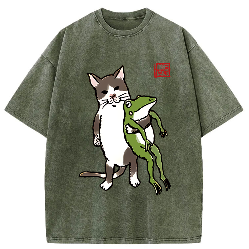 Modecanvas Cat Holding A Frog Washed T-Shirt-modecanvas