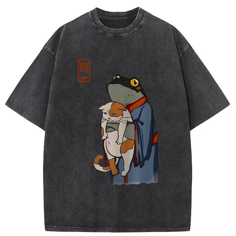Modecanvas The Frog Holds The Cat Washed T-Shirt
