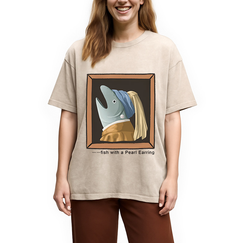 Modecanvas Fish with Pearl Earring DTG Printing Washed T-Shirt