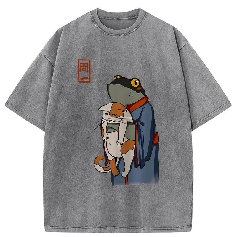 Modecanvas The Frog Holds The Cat Washed T-Shirt