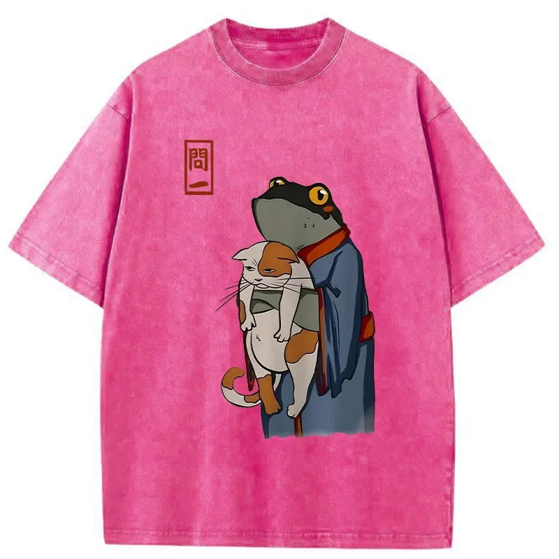 Modecanvas The Frog Holds The Cat Washed T-Shirt