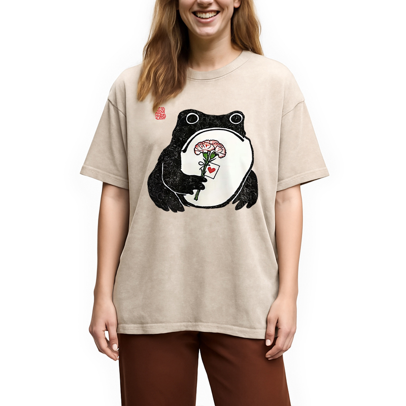 Modecanvas The Frog Holding A Carnation DTG Printing Washed T-Shirt