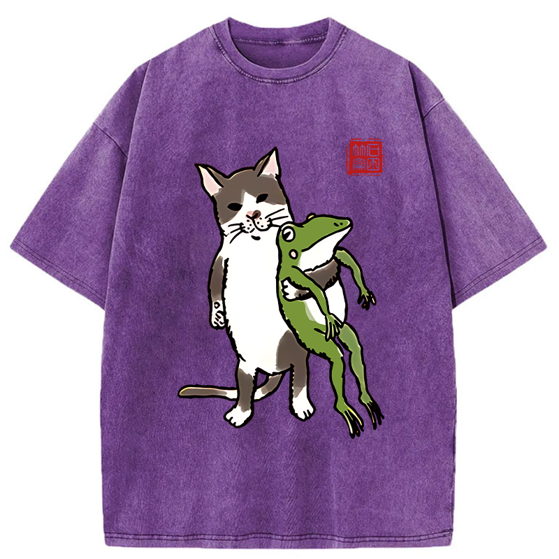 Modecanvas Cat Holding A Frog Washed T-Shirt-modecanvas