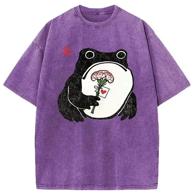 Modecanvas The Frog Holding A Carnation DTG Printing Washed T-Shirt