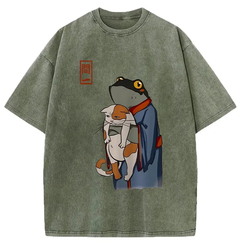 Modecanvas The Frog Holds The Cat Washed T-Shirt