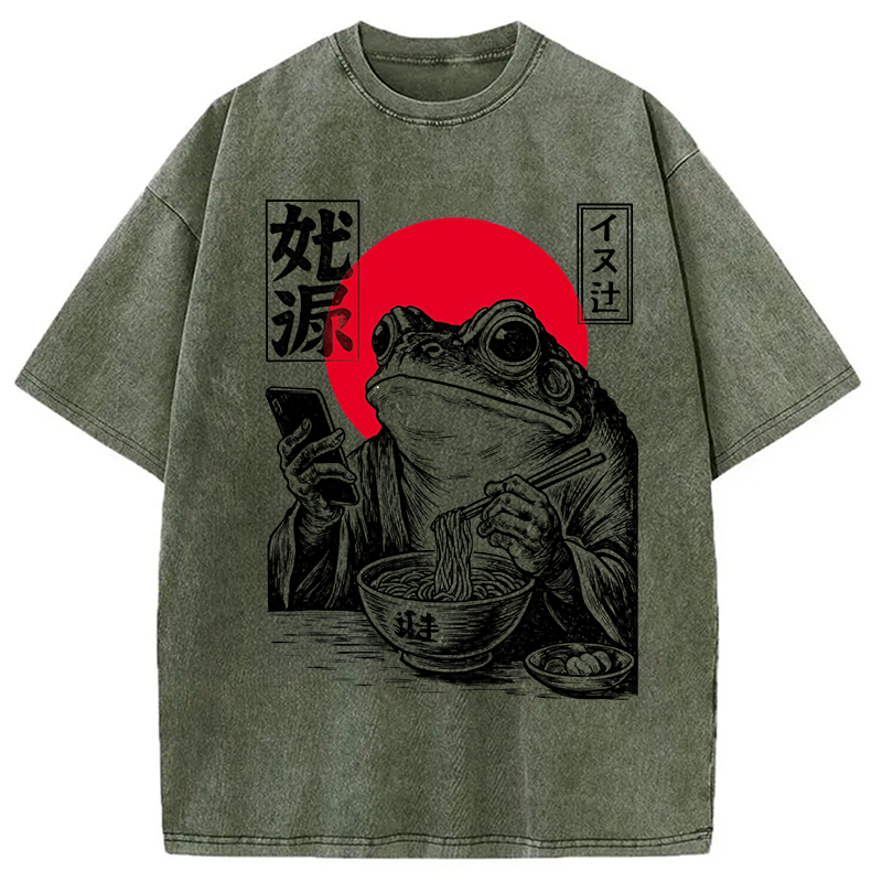 Modecanvas Funny Grumpy Frog Eat Ramen and Scroll Phone DTG Printing Washed T-Shirt
