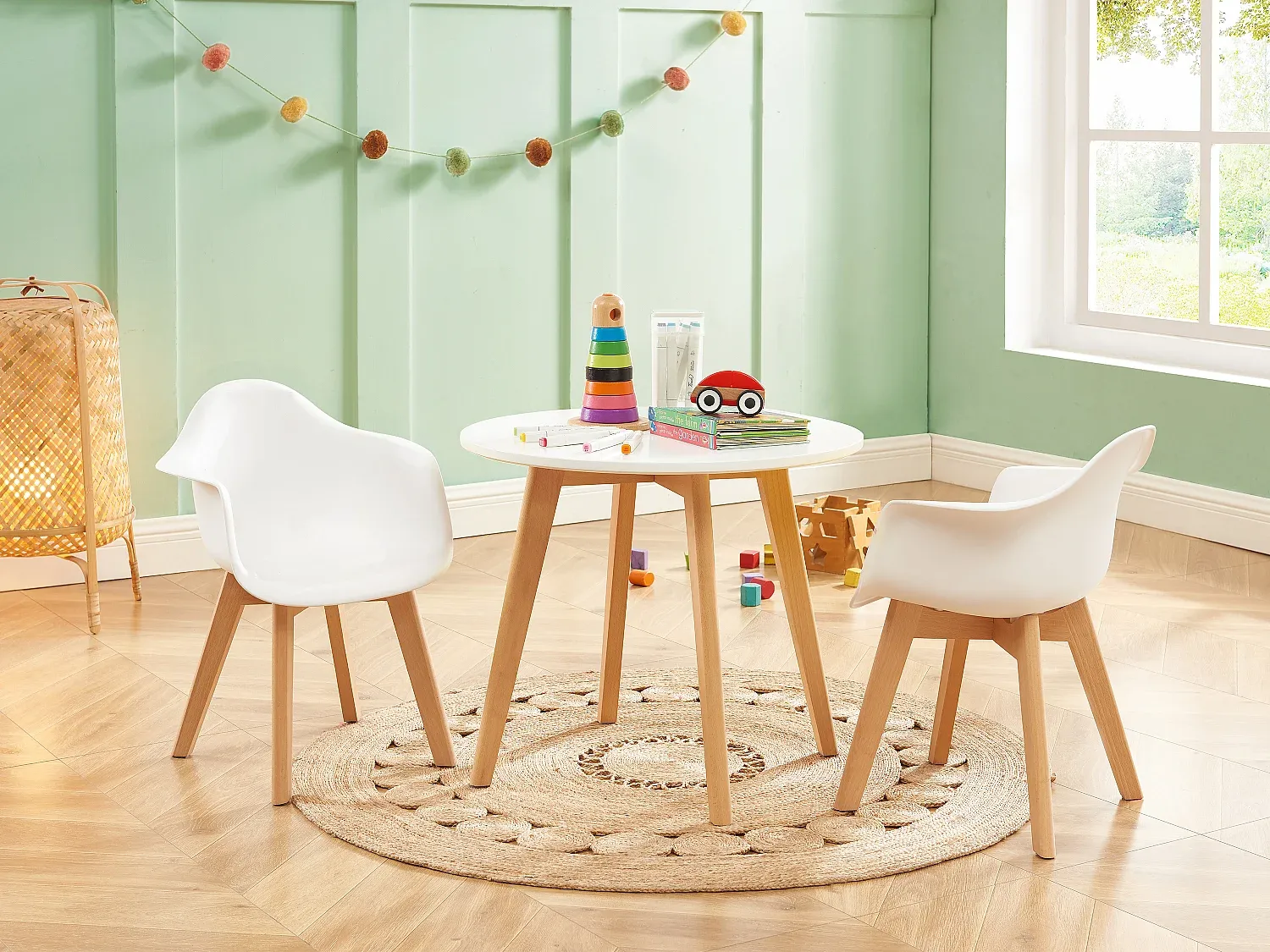 Kindertisch mit 2 Stühlen - Ideal für Kinderzimmer