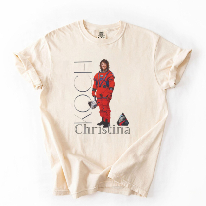 Artemis II Astronaut Graphic T-shirt