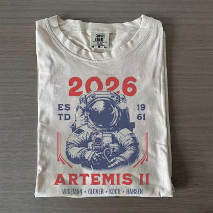 Artemis II Astronaut Graphic T-shirt