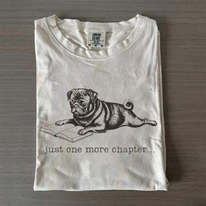  Pug Reading Book T-shirt