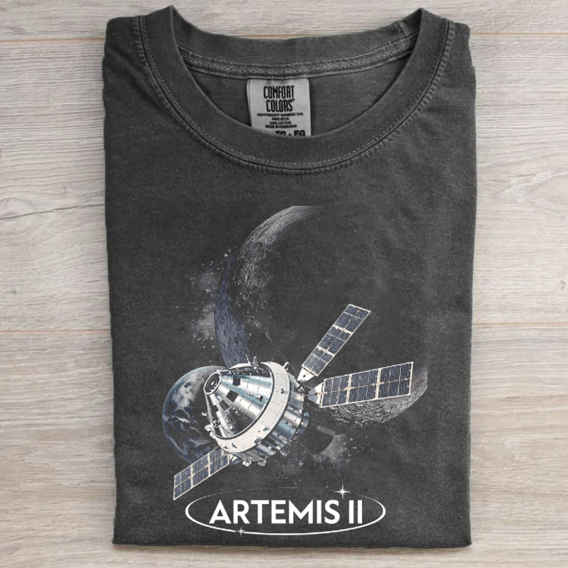 Artemis II Astronaut Moon Landing T-shirt