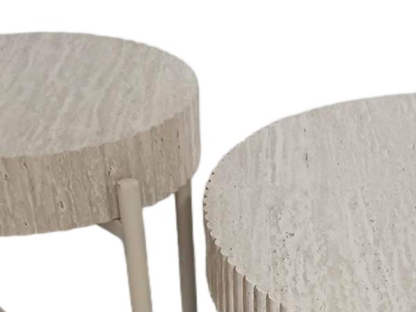 LYKKVØ Design-Couchtisch-Set (2er Set) – Travertin-Optik & Minimalistischer Metallrahmen in Beige