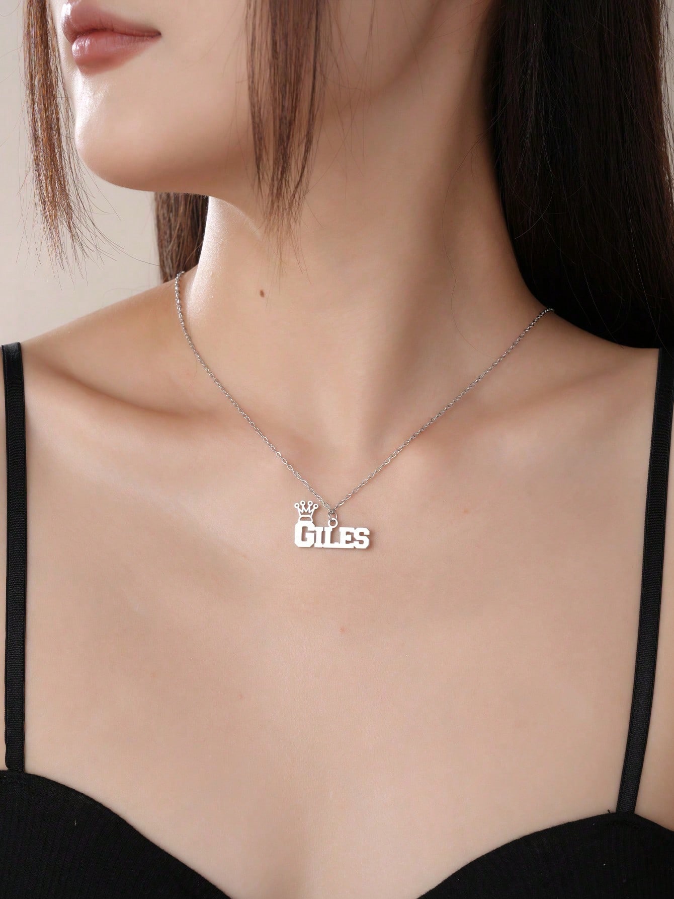 Elegant Luxury Gold Letter Hollow Out Custom Necklace Stylish Pendant for Gift