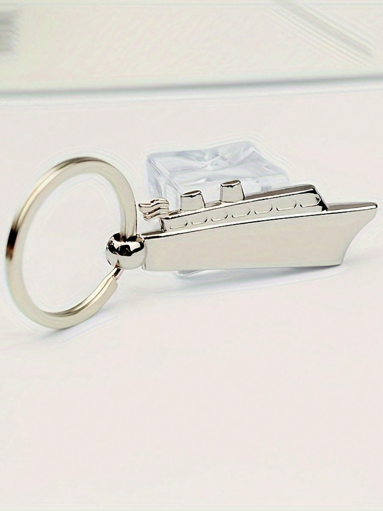 Custom Cruise Ship Keychain, Zinc Alloy Laser Engraved Multifunctional Souvenir Ornament