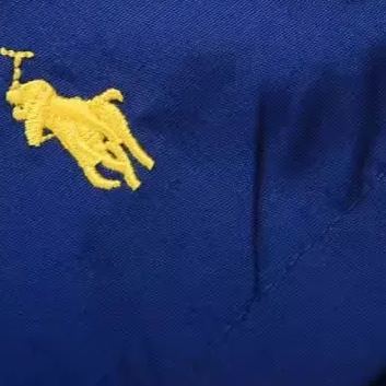 Bermuda esportiva premium - Polo bordado