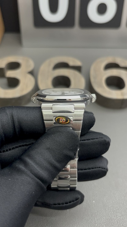 Patek Philippe  Nautilus Ref. 58111A 