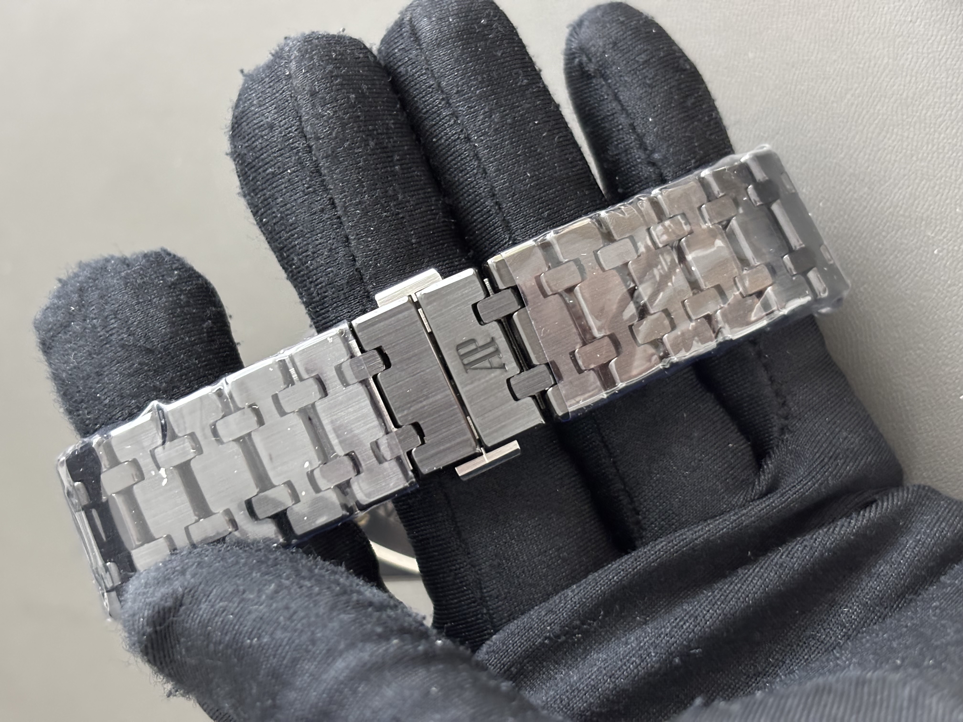 Audemars Piguet  AP   15416CE 