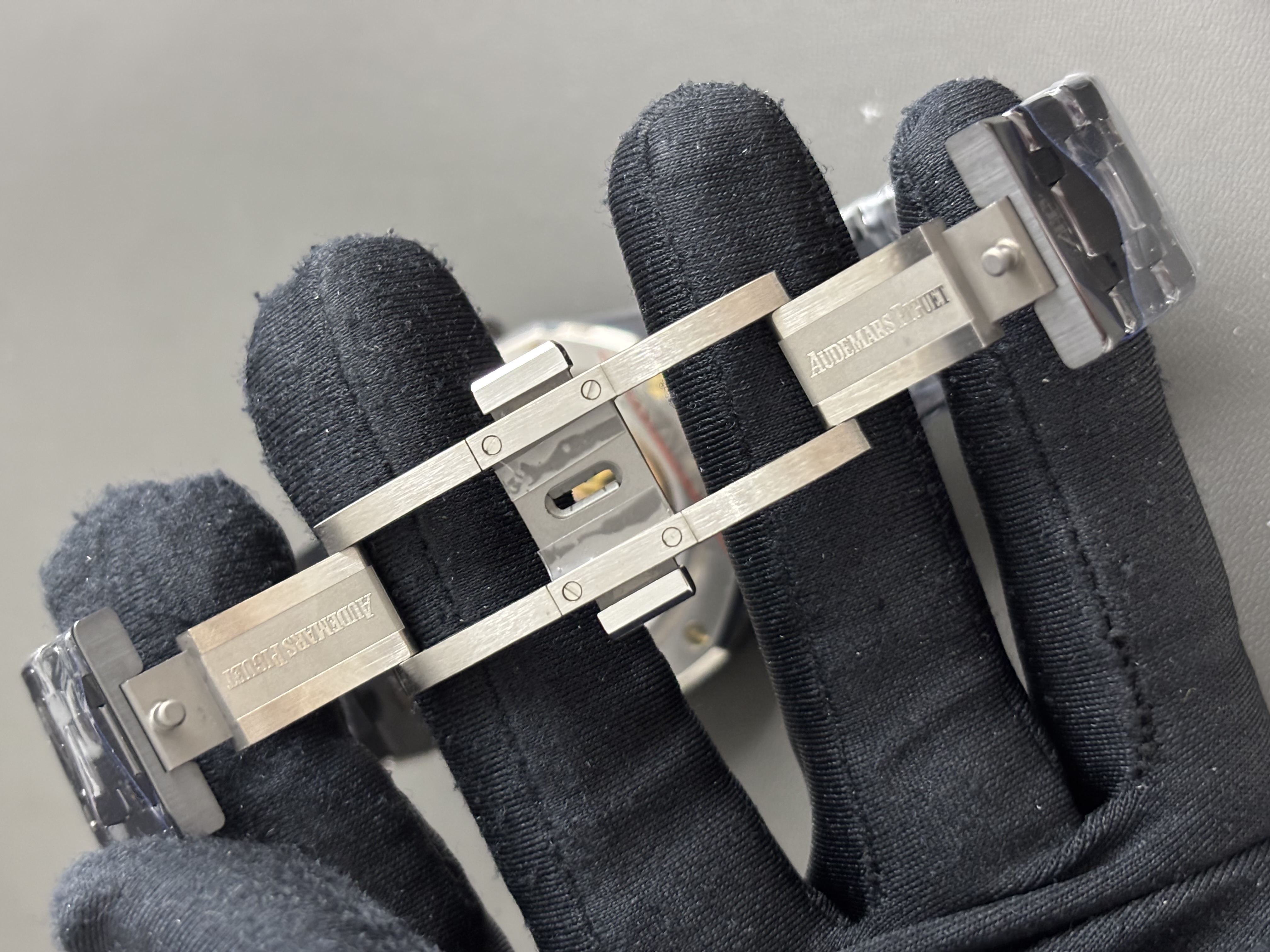 Audemars Piguet  AP   15416CE 