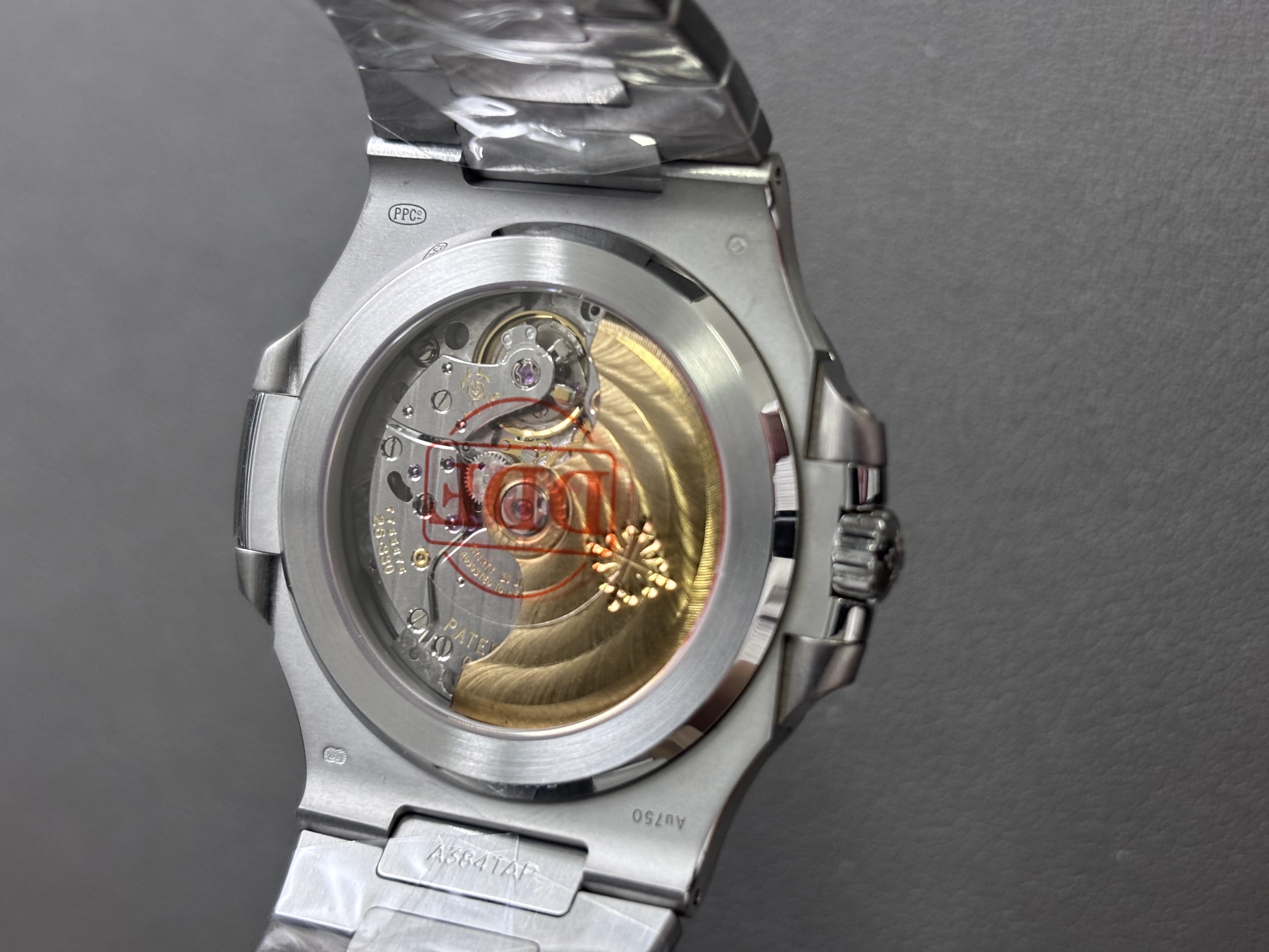Patek Philippe 57111A - 010