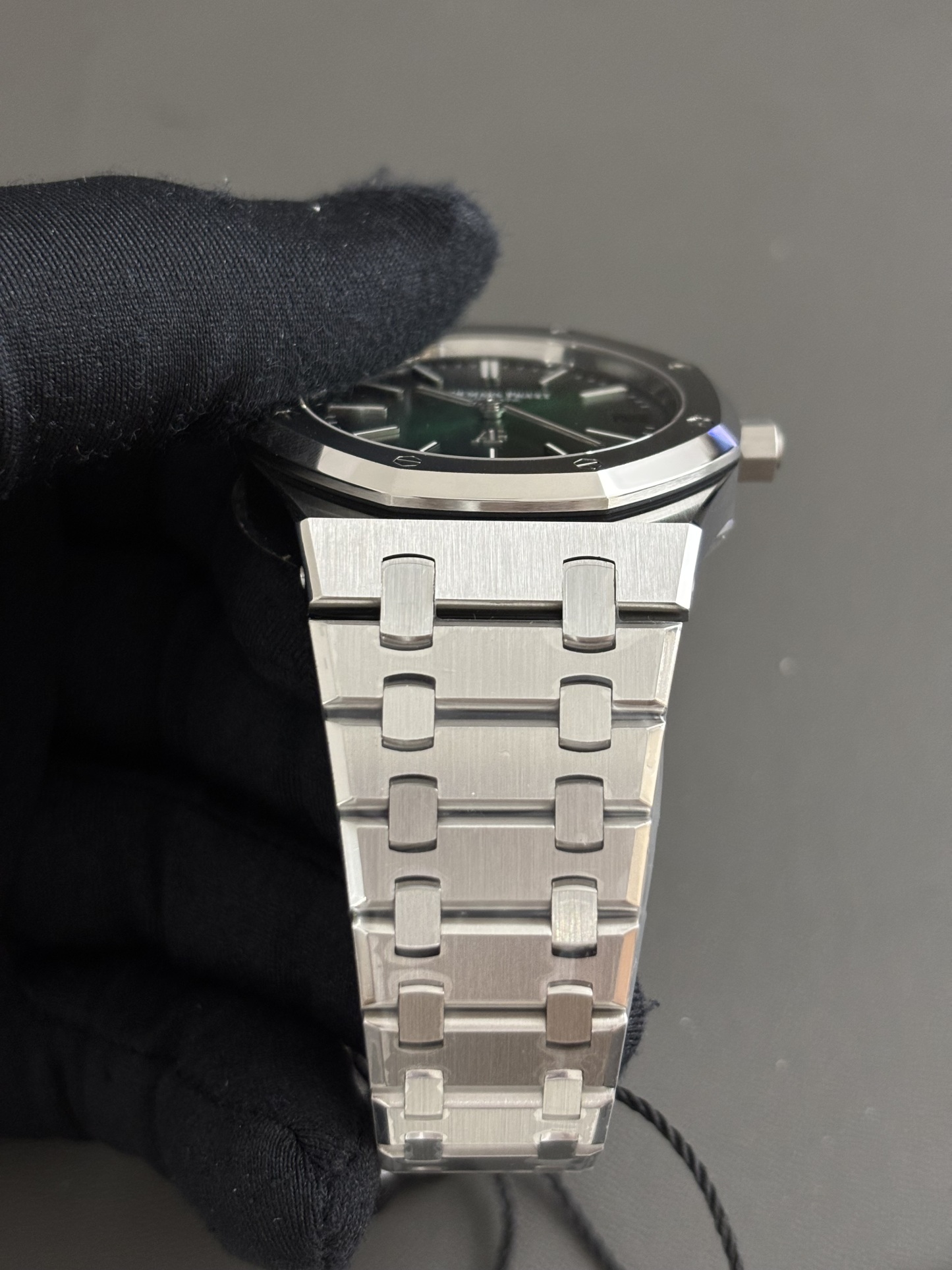 Audemars Piguet  15202PT 39MM