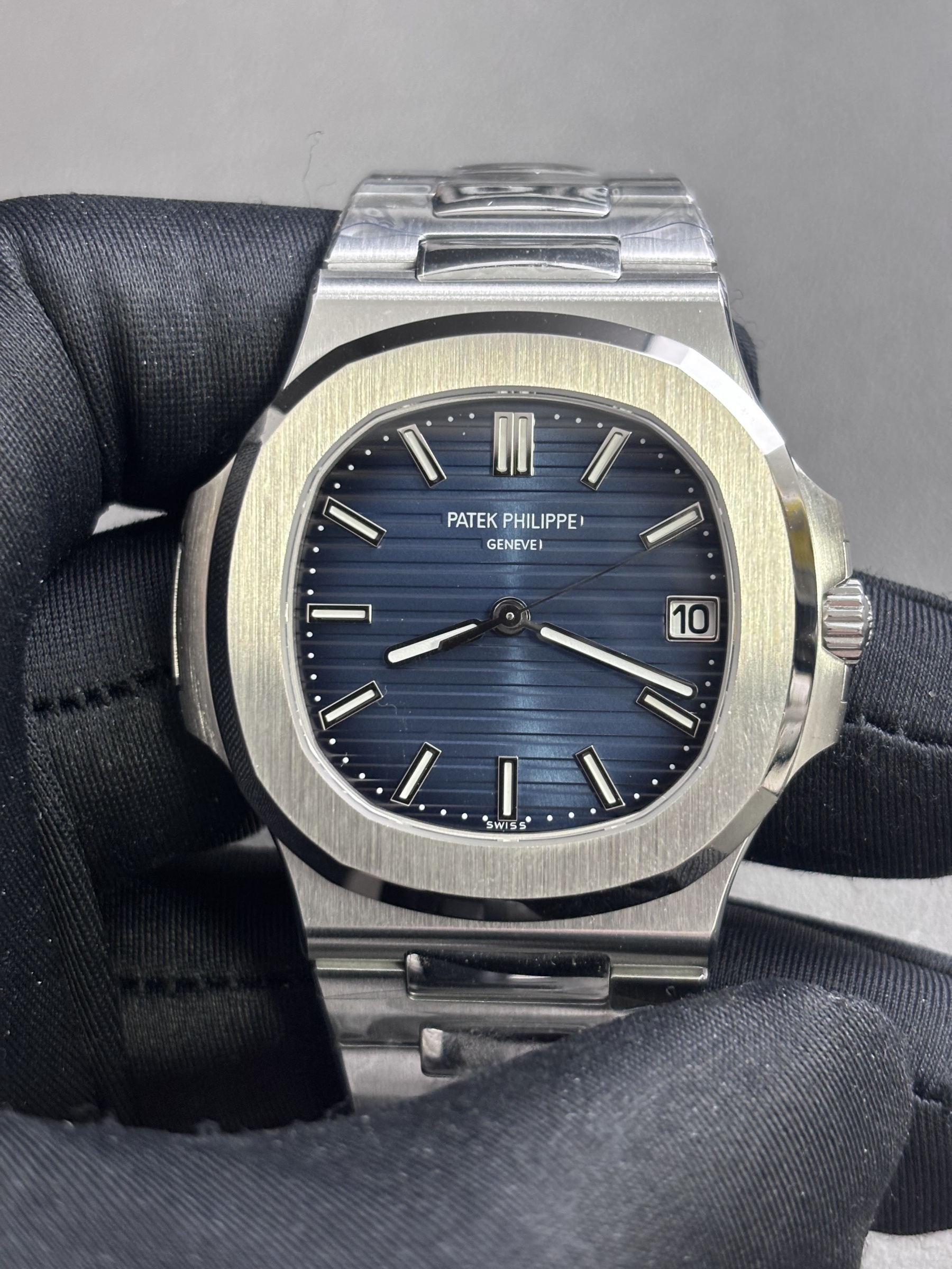 Patek Philippe 57111A - 010