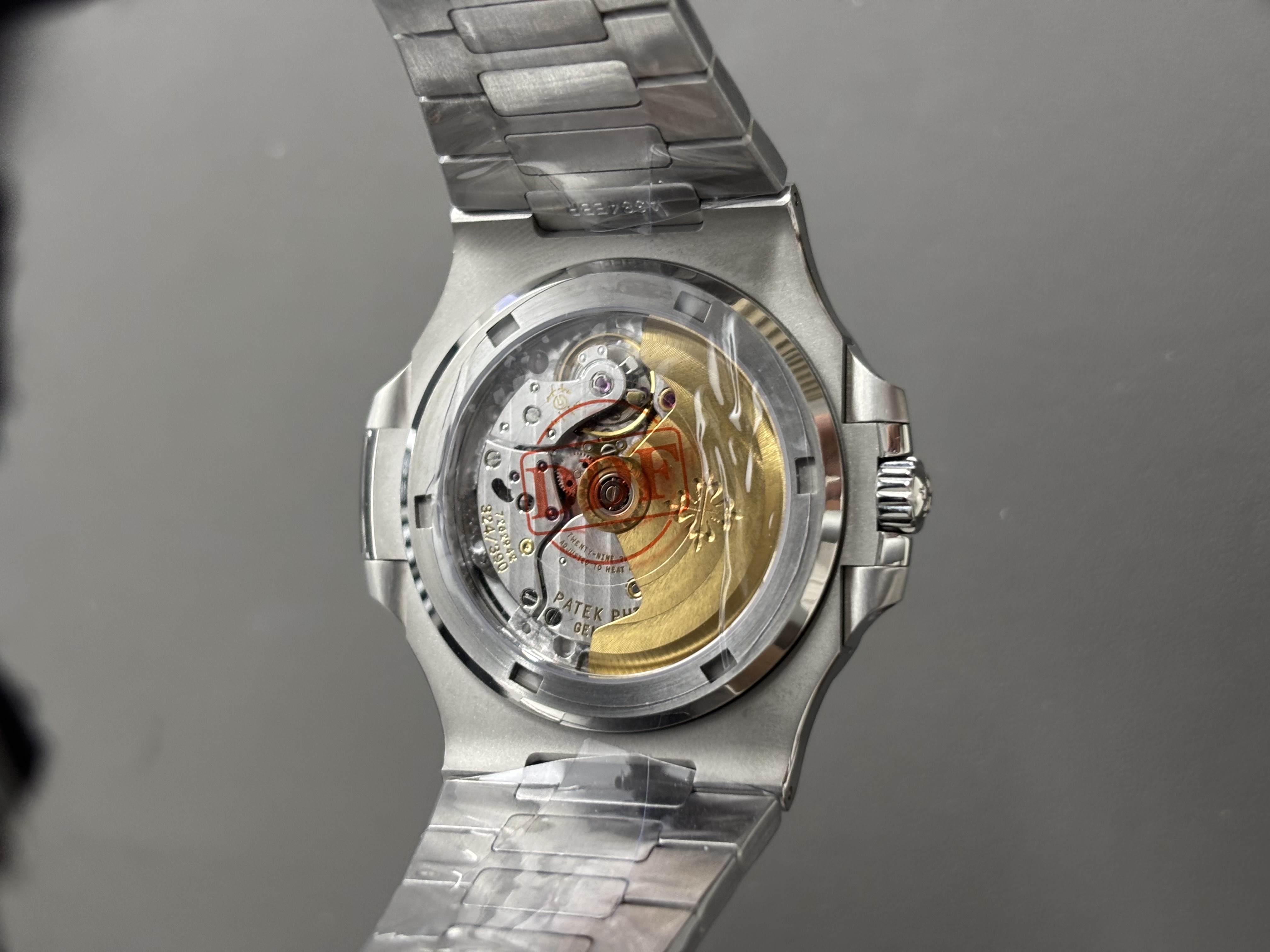 Patek Philippe Nautilus Series 5711/1A - 001