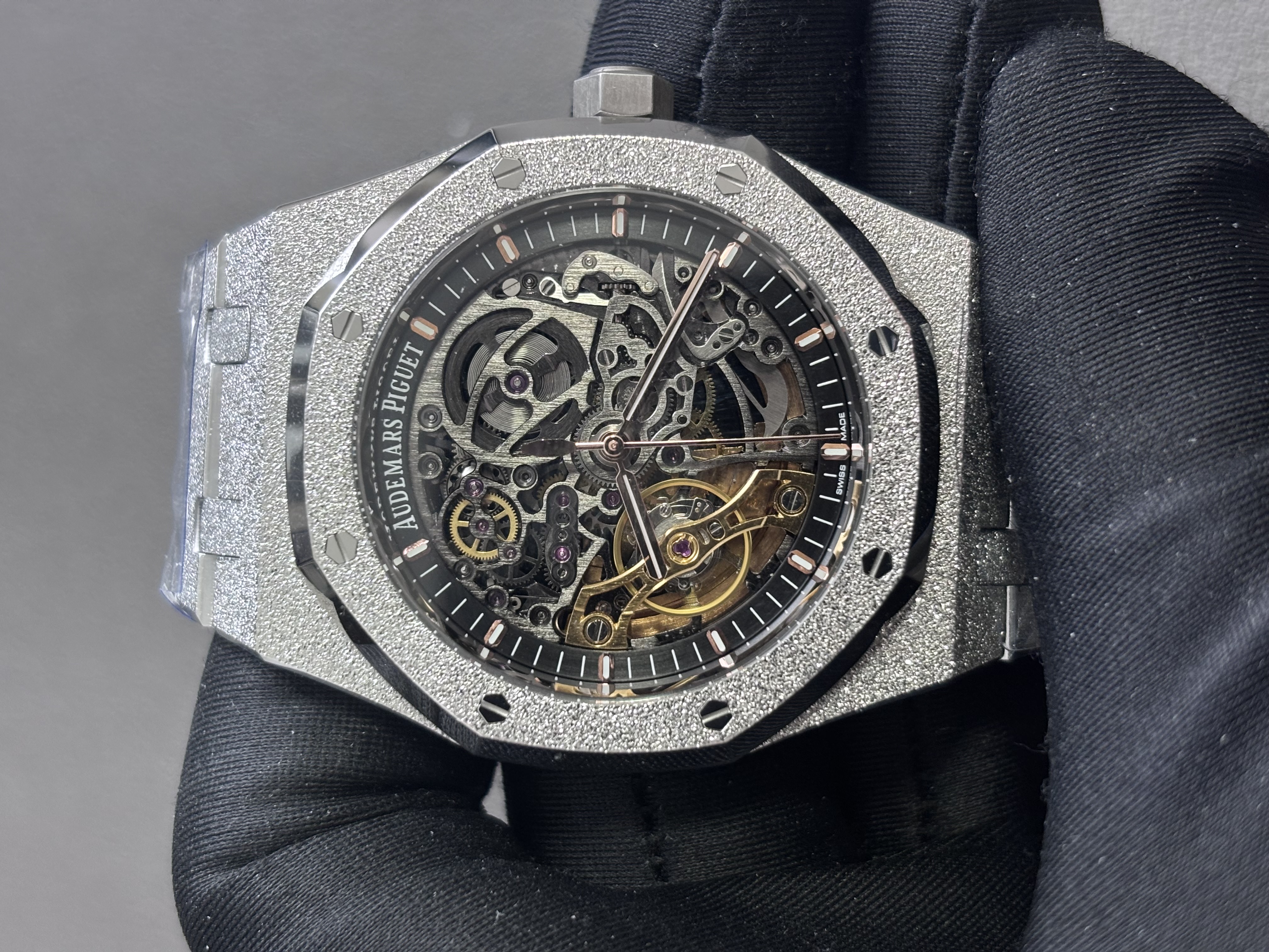 Audemars Piguet  15407bc.gg.1224bc.01 41mm