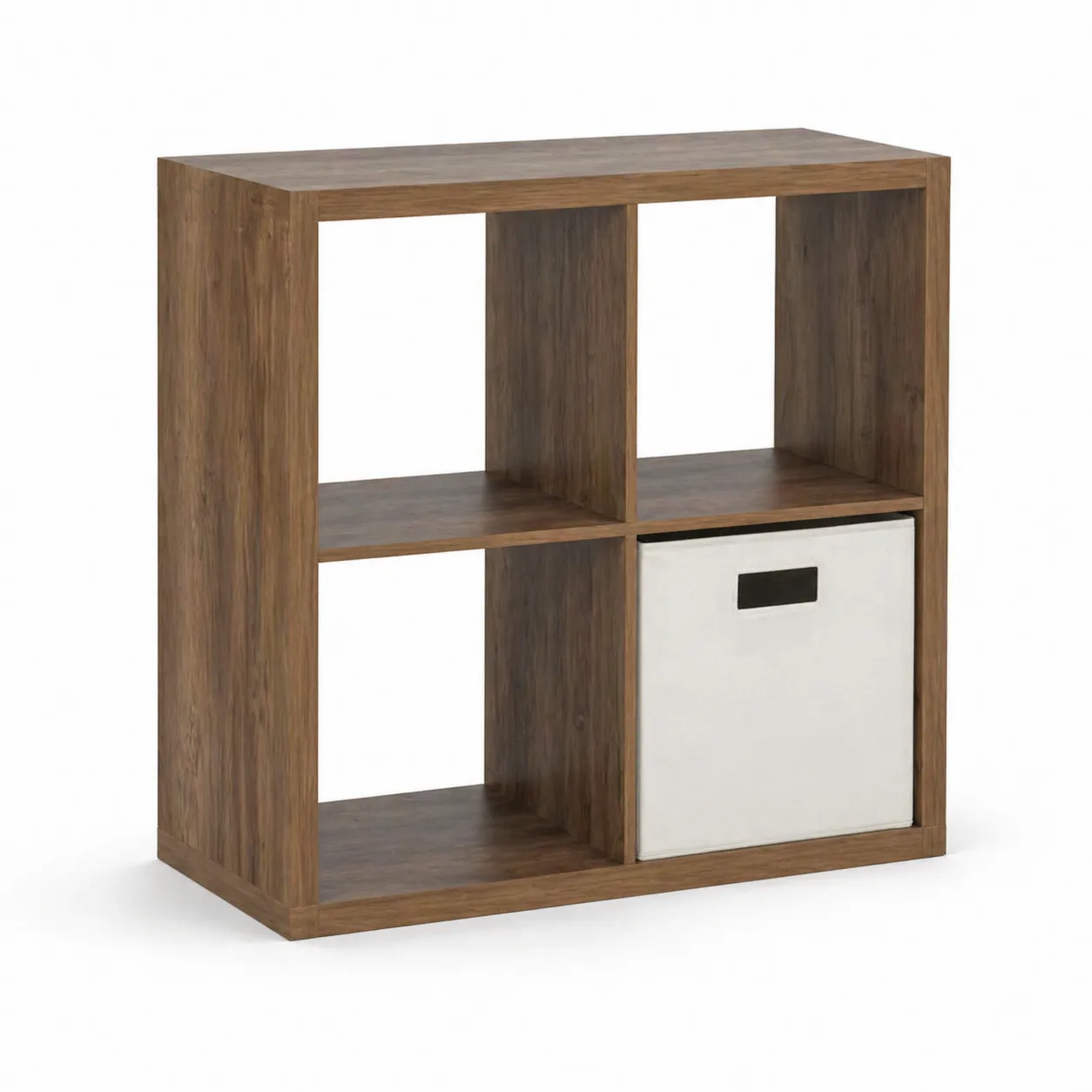 Scaffale a 4 cubi in legno composito marrone con box in tessuto bianco
