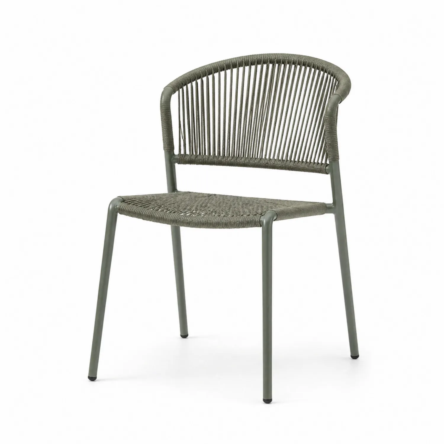 Chaise en métal vert avec corde synthétique