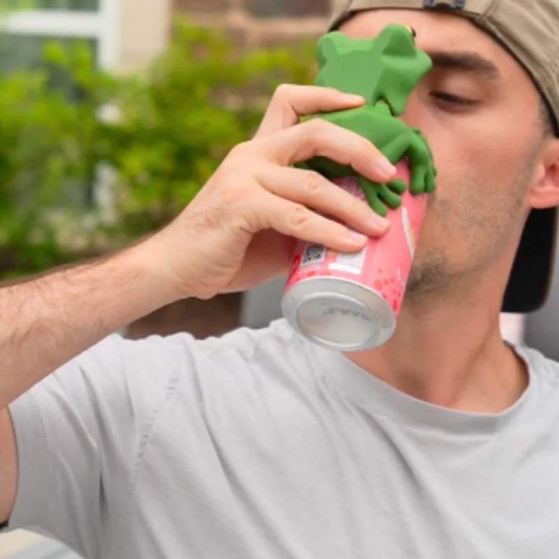 Frog Can Cover, Leak-Proof Reusable Soda Can Lid, Cute Plastic Beverage Sealer Cap for Soda, Beer, Cola Cans, Novelty Drink Protector, Spill-Proof Can Top for Outdoor, Home, Travel 🔹 Product Description
